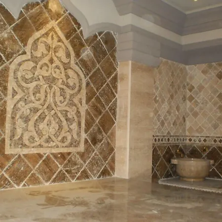 Здравен курорт Oasis Club 4*