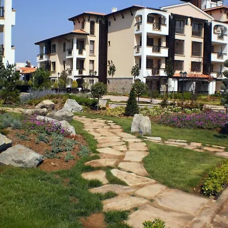 Здравен курорт Oasis Club Лозенец