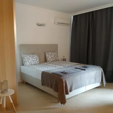 Oasis Club 4*