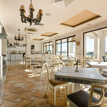 Ośrodek wypoczynkowy Oasis Club 4*