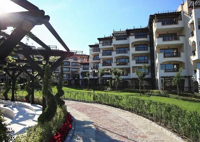 Oasis Club 4* 로제넷츠