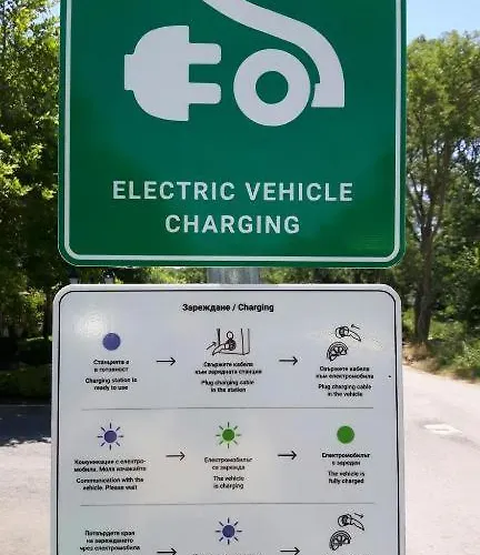 Oasis Club 4* 로제넷츠