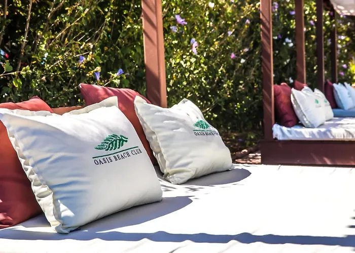 Oasis Club 4* 로제넷츠