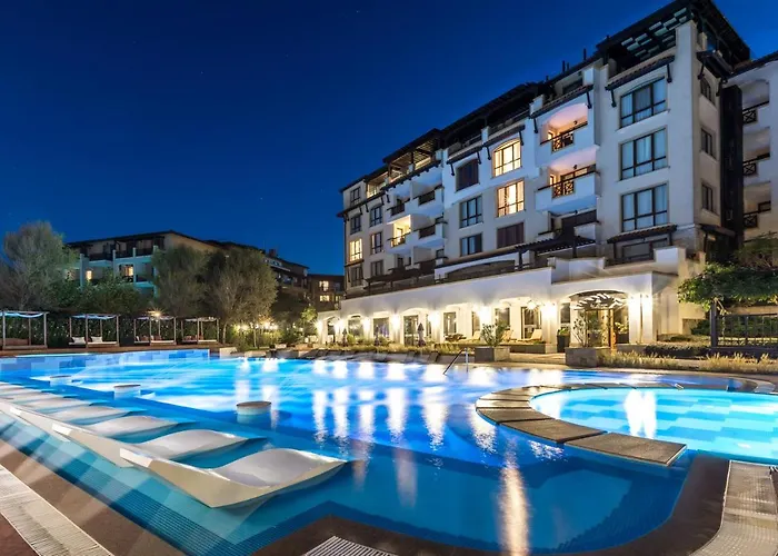 리조트 Oasis Club 4*